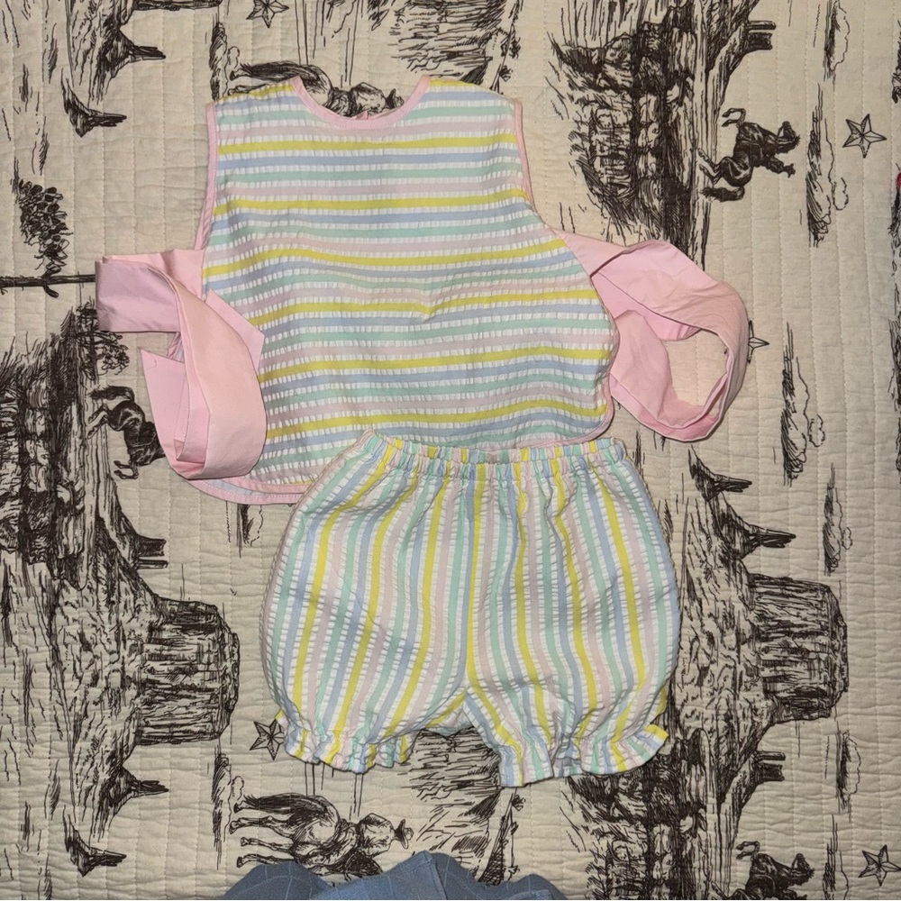 Beaufort bonnet seersucker matching set, never worn